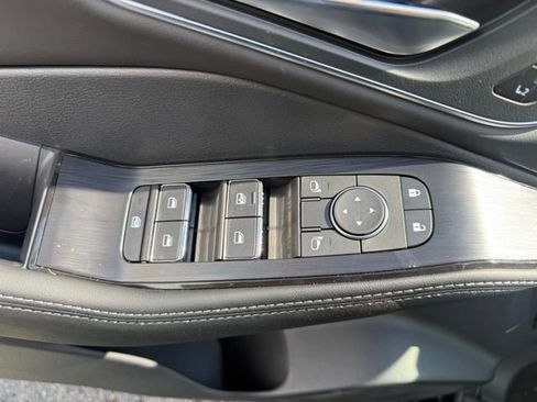 New 2026 Nissan Rogue Platinum w/ Platinum Premium Package image 11