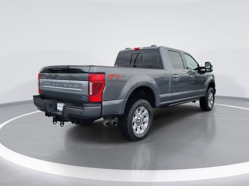 Certified 2022 Ford F250 Platinum w/ FX4 Off-Road Package image 3
