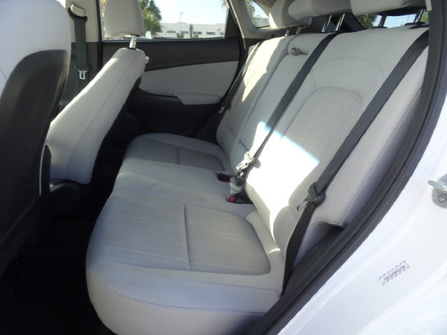Used 2022 Hyundai Kona SEL w/ Convenience Package FWD image 9
