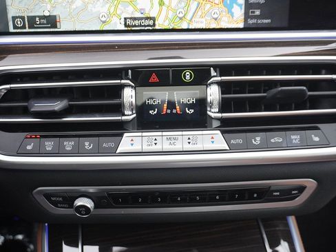 Used 2023 BMW X5 xDrive40i w/ Premium Package image 58