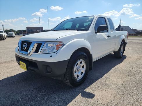 Used 2021 Nissan Frontier S image 3