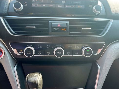 Used 2019 Honda Accord EX image 15