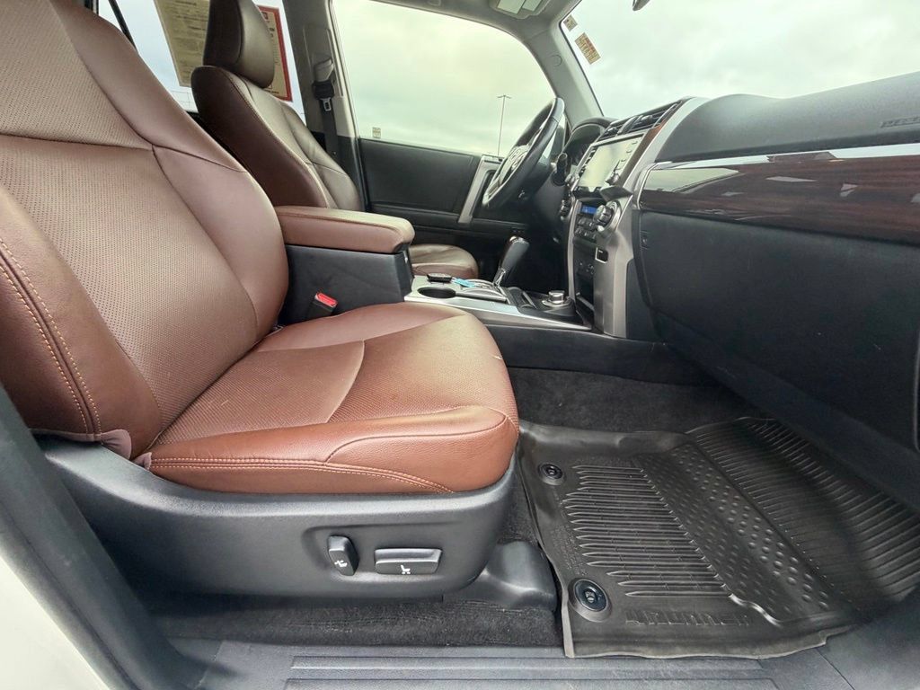 Used 2023 Toyota 4Runner Limited AWD/4WD image 45