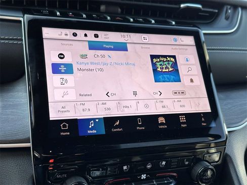 New 2025 Jeep Grand Cherokee L Limited w/ Luxury Tech Group II image 3