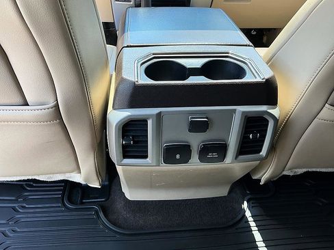 Used 2020 Ford F150 Lariat AWD/4WD image 23