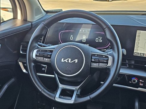 Used 2025 Kia Sportage EX image 36