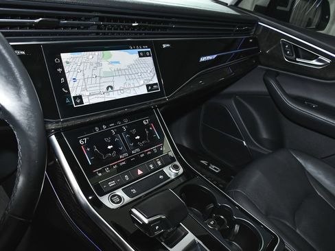 Used 2023 Audi Q7 3.0T Premium Plus w/ Premium Plus Package AWD/4WD image 45