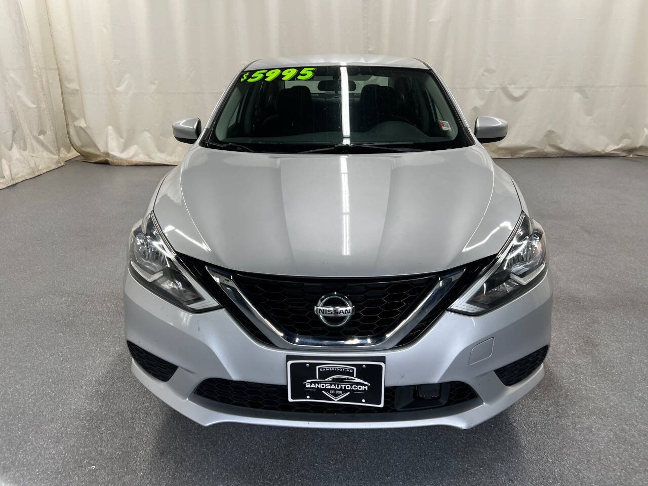 Used 2019 Nissan Sentra SV FWD image 2