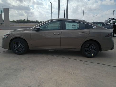 New 2026 Nissan Sentra SV w/ SV Convenience Package FWD image 3