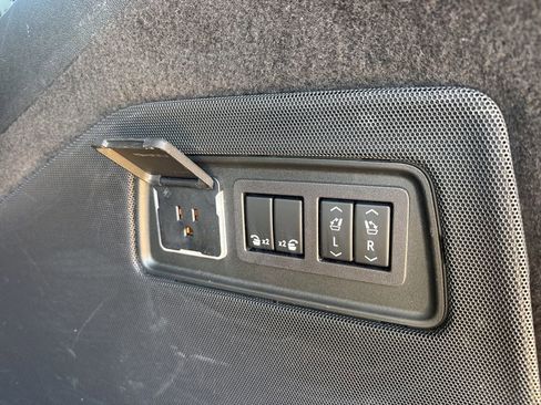 Certified 2024 Cadillac Escalade ESV Premium Luxury image 32