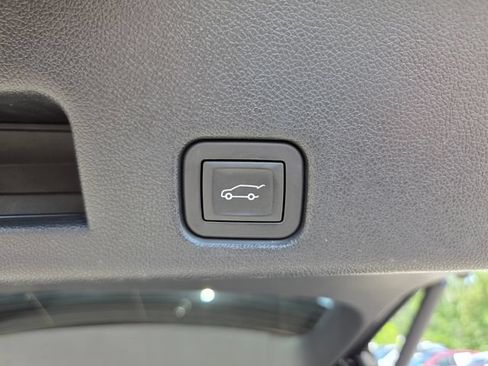 Used 2024 GMC Acadia Elevation w/ Super Cruise Package FWD image 19