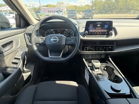 New 2026 Nissan Rogue S image 19