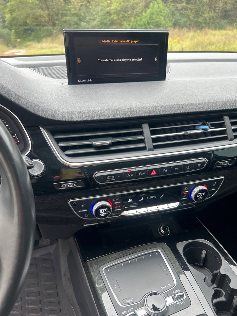 Used 2019 Audi Q7 3.0T Prestige w/ Prestige Package AWD/4WD image 11