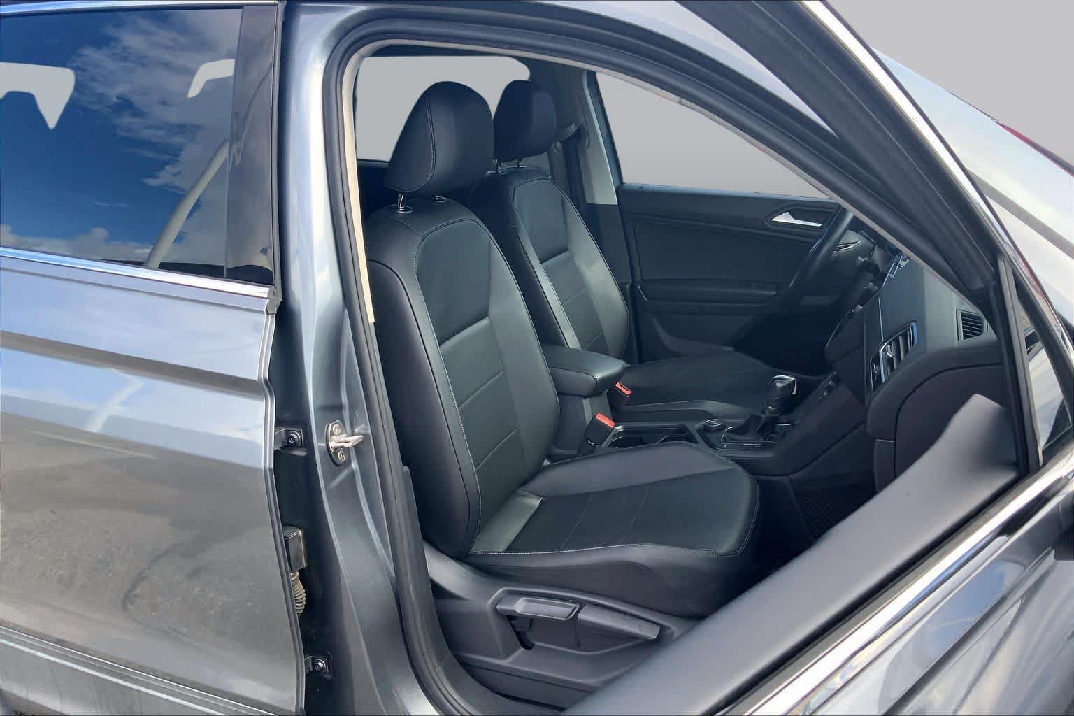 Used 2019 Volkswagen Tiguan SE AWD/4WD image 9