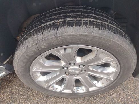 Used 2018 GMC Yukon SLE w/ Convenience Package image 11