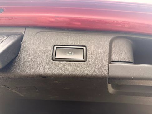 Used 2018 Volkswagen Atlas SE image 15