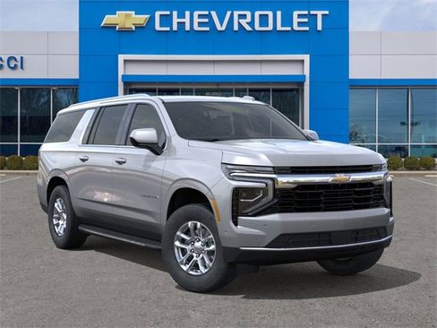 New 2026 Chevrolet Suburban LS image 7