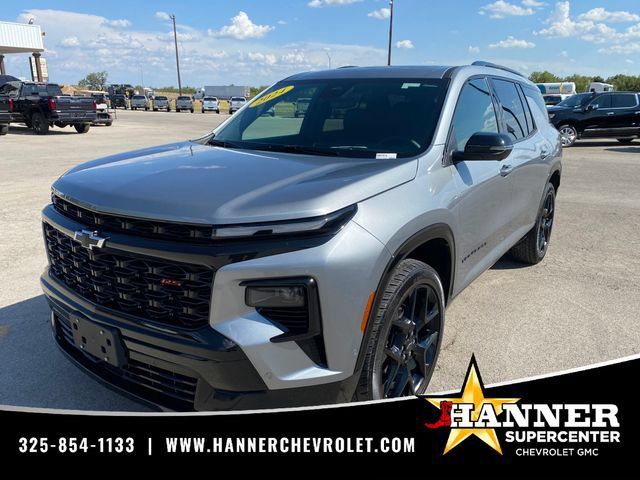 Used 2024 Chevrolet Traverse RS w/ LPO, Floor Liner Package FWD image 1