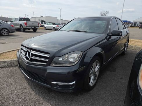 Used 2014 Mercedes-Benz C 300 Sport image 9