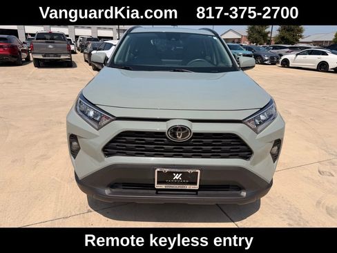 Used 2021 Toyota RAV4 XLE Premium FWD image 7
