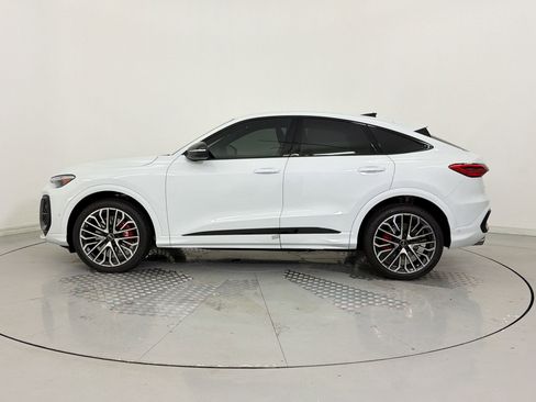 New 2026 Audi SQ5 Premium Plus image 2