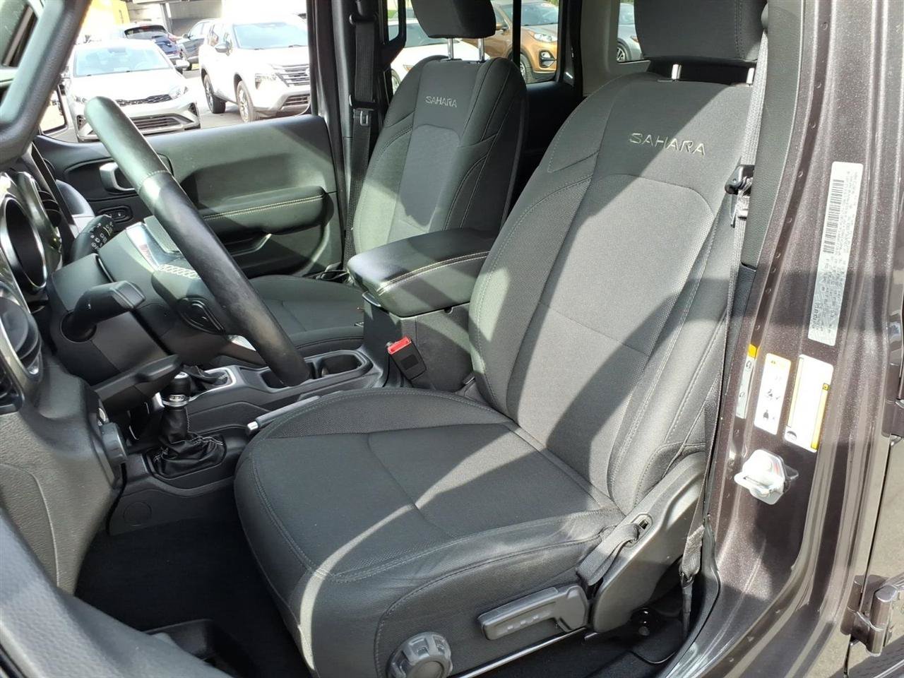 Used 2020 Jeep Wrangler Unlimited Sahara AWD/4WD image 6