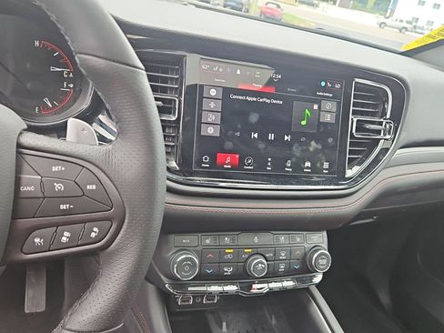 Used 2025 Dodge Durango R/T w/ Blacktop Package AWD/4WD image 13