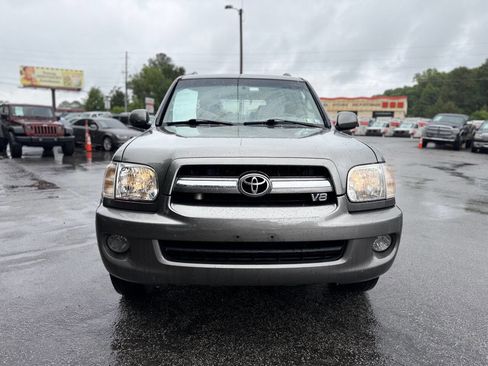 Used 2005 Toyota Sequoia Limited AWD/4WD image 2