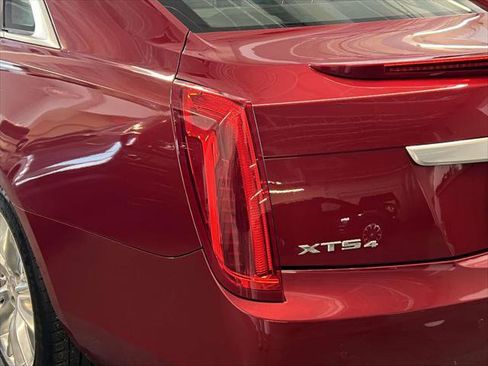 Used 2013 Cadillac XTS Platinum image 10