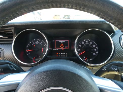 Used 2015 Ford Mustang Coupe image 17