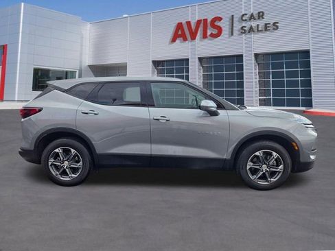 Used 2025 Chevrolet Blazer LT AWD/4WD image 5