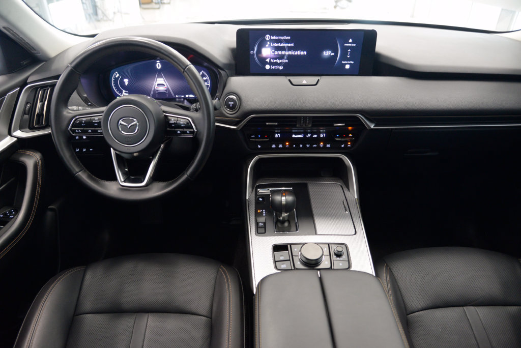Certified 2025 MAZDA CX-70 Plug-In Hybrid w/ Premium Pkg AWD/4WD image 17