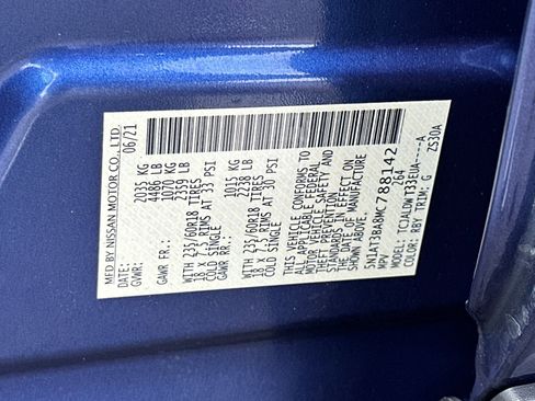 Certified 2021 Nissan Rogue SV image 32