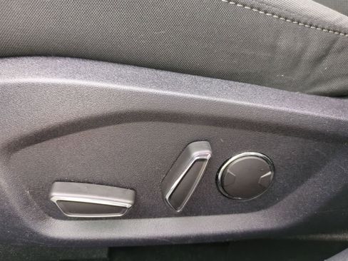 Used 2020 Ford Fusion SE FWD image 17
