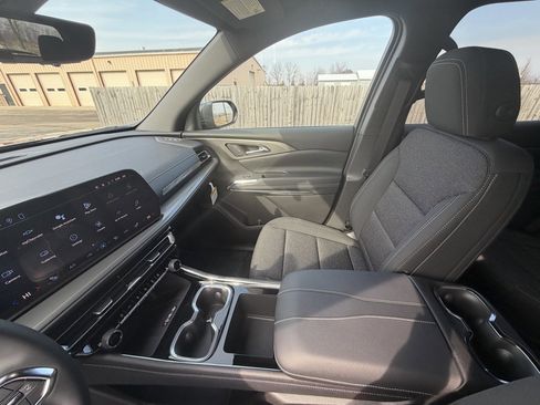 New 2026 Chevrolet Traverse LT w/ Driver Confidence Package image 7