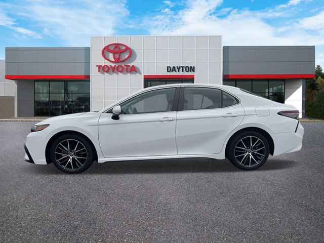 Used 2024 Toyota Camry SE w/ Cold Weather Package FWD image 6