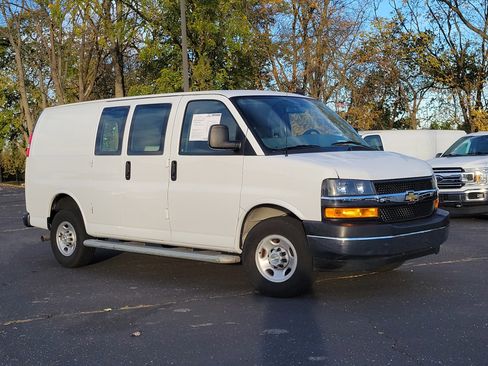 Used 2023 Chevrolet Express 2500 w/ Driver Convenience Package image 31