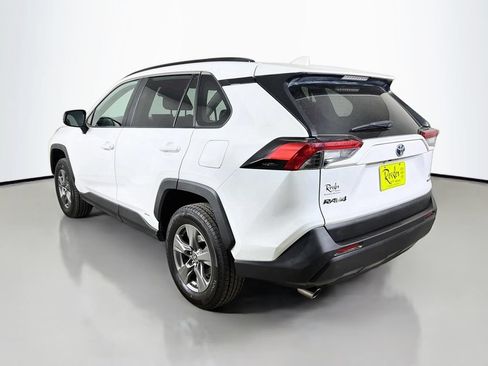 Used 2024 Toyota RAV4 LE AWD/4WD image 8