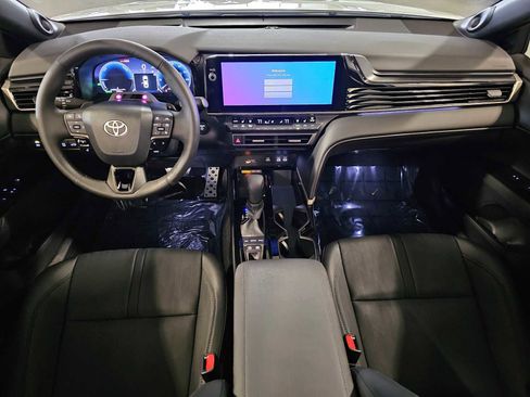 Used 2025 Toyota Camry XSE w/ Premium Plus Package image 10