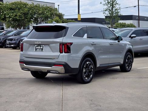 New 2026 Kia Sorento S w/ S Panoramic Sunroof Package FWD image 4