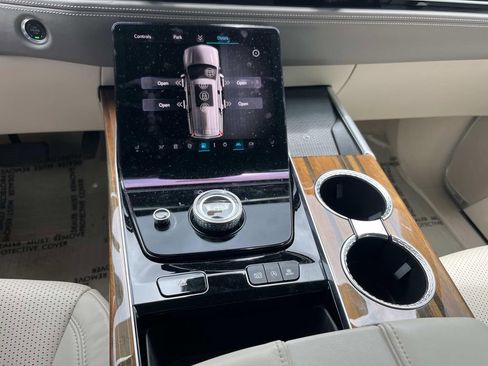 Certified 2025 Cadillac Escalade Sport Platinum AWD/4WD image 37