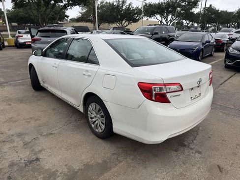 Used 2012 Toyota Camry LE FWD image 7