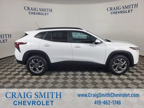Used 2024 Chevrolet Trax LT FWD image 5