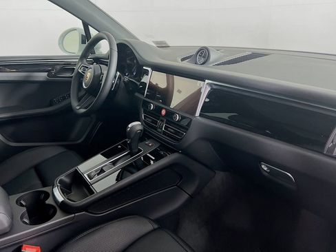 New 2026 Porsche Macan image 31
