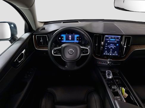 Certified 2023 Volvo XC60 B5 Ultimate w/ Climate Package AWD/4WD image 23