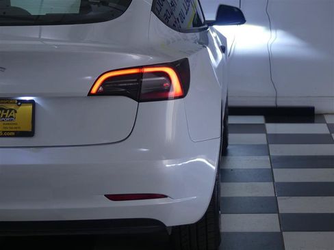 Used 2023 Tesla Model 3 Standard Range RWD image 27