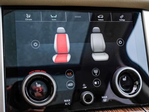 Used 2019 Land Rover Range Rover image 30