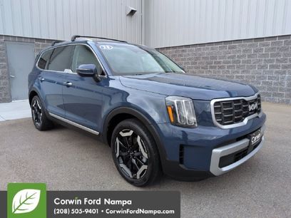Used 2023 Kia Telluride S w/ S Sunroof Package