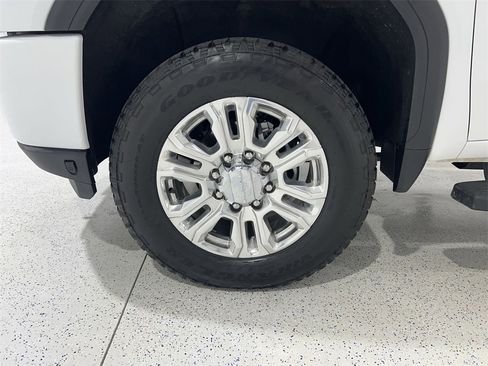 Used 2023 GMC Sierra 2500 Denali image 34