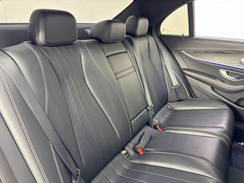 Used 2019 Mercedes-Benz E 300 image 40
